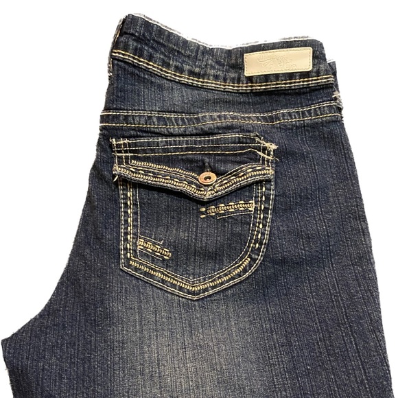 myth of jade capris - Picture 3 of 3